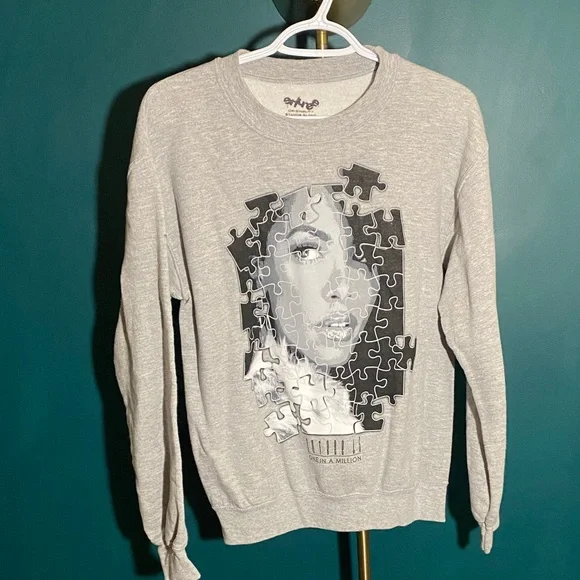 Sold - Picture 1 of 2